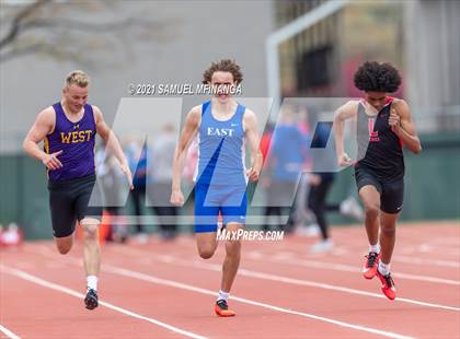 Thumbnail 3 in Harold Scott Invitational (400 Meter) photogallery.