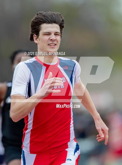Thumbnail 2 in Harold Scott Invitational (400 Meter) photogallery.