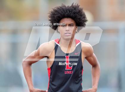 Thumbnail 2 in Harold Scott Invitational (400 Meter) photogallery.