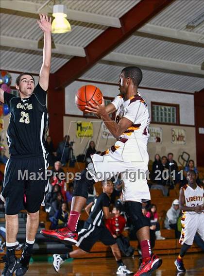Thumbnail 2 in Enochs @ Liberty (Stonebarger Tournament) photogallery.