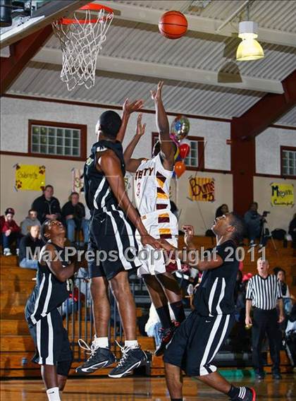 Thumbnail 3 in Enochs @ Liberty (Stonebarger Tournament) photogallery.