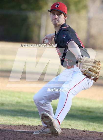 Thumbnail 1 in Marblehead @ Newburyport photogallery.