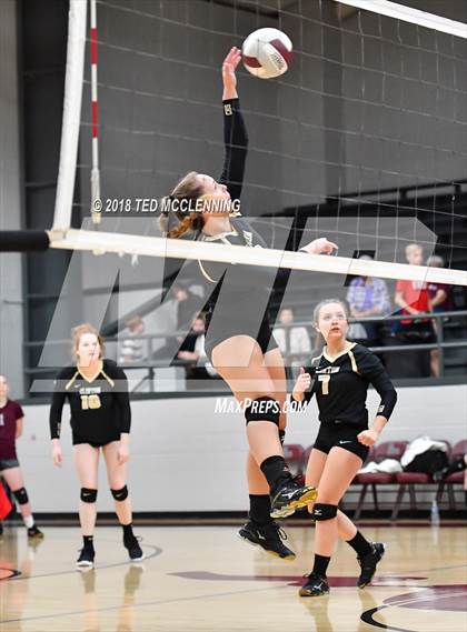 Thumbnail 2 in Clinton @ Perryville photogallery.