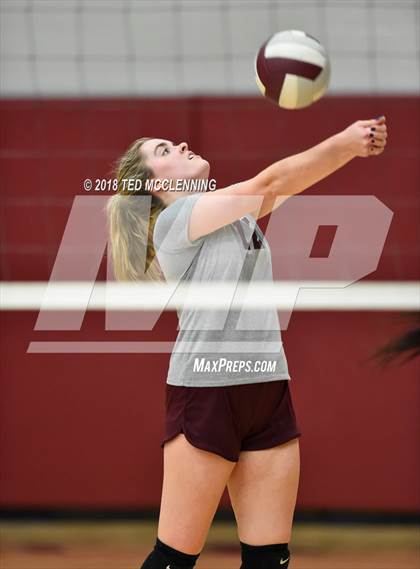 Thumbnail 3 in Clinton @ Perryville photogallery.
