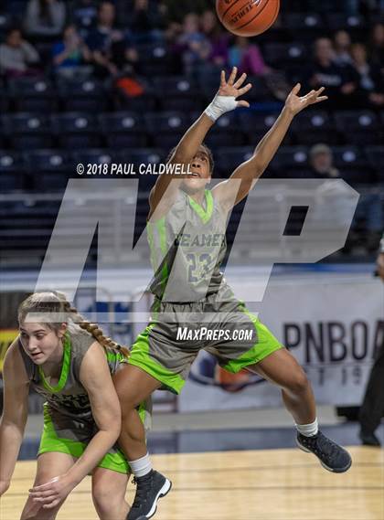 Thumbnail 3 in Beamer vs. Lynden Christian photogallery.