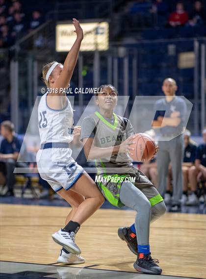 Thumbnail 2 in Beamer vs. Lynden Christian photogallery.