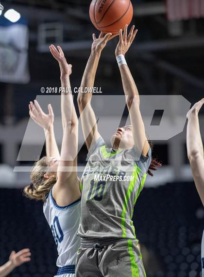 Thumbnail 3 in Beamer vs. Lynden Christian photogallery.