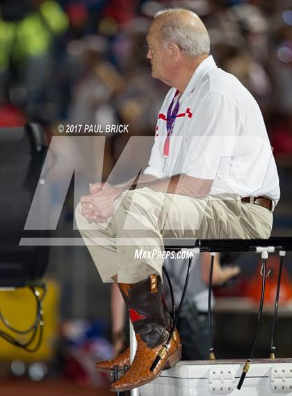 Thumbnail 2 in Westlake vs. Hays photogallery.