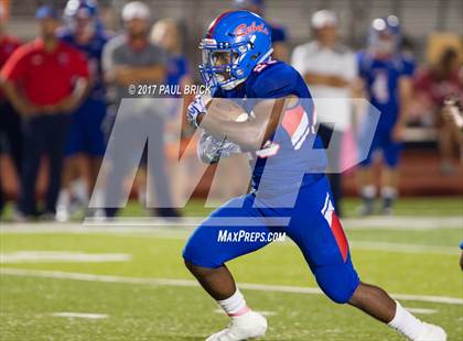 Thumbnail 2 in Westlake vs. Hays photogallery.