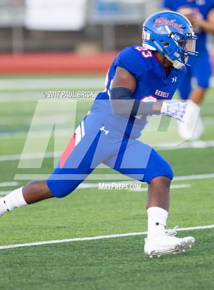 Thumbnail 2 in Westlake vs. Hays photogallery.