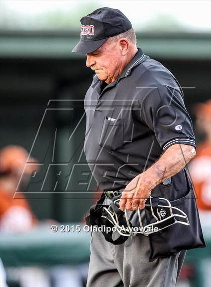 Thumbnail 2 in Rockwall vs. White [W T] (UIL 6A Region II Area Playoff Game) photogallery.