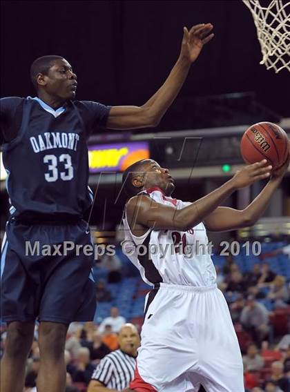 Thumbnail 3 in Oakmont vs. Fairfield (CIF SJS D2 Playoffs) photogallery.