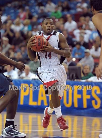 Thumbnail 2 in Oakmont vs. Fairfield (CIF SJS D2 Playoffs) photogallery.