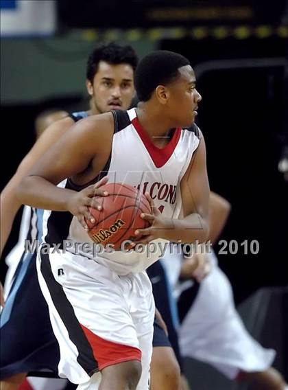Thumbnail 2 in Oakmont vs. Fairfield (CIF SJS D2 Playoffs) photogallery.