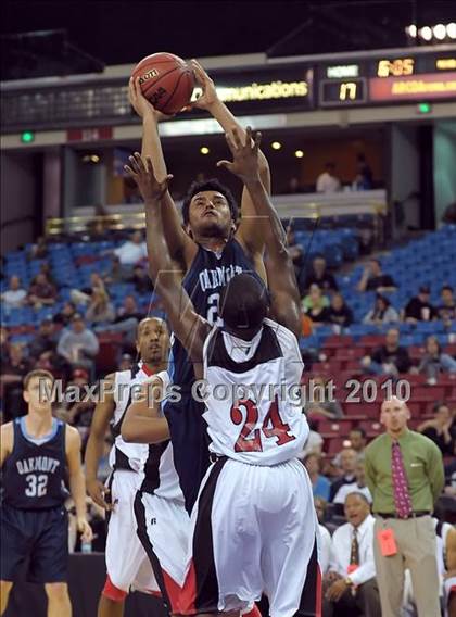 Thumbnail 2 in Oakmont vs. Fairfield (CIF SJS D2 Playoffs) photogallery.