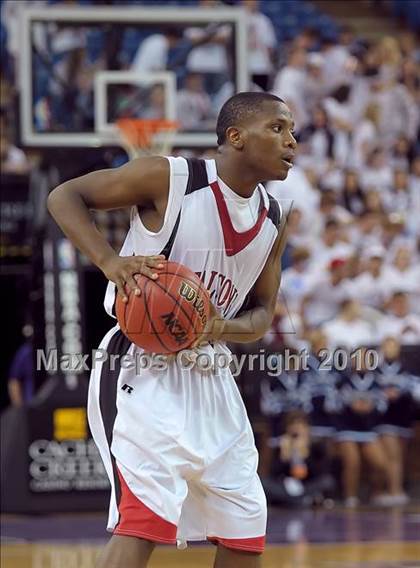 Thumbnail 3 in Oakmont vs. Fairfield (CIF SJS D2 Playoffs) photogallery.