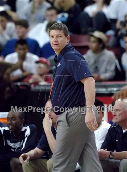 Thumbnail 3 in Oakmont vs. Fairfield (CIF SJS D2 Playoffs) photogallery.