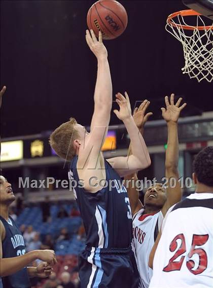Thumbnail 3 in Oakmont vs. Fairfield (CIF SJS D2 Playoffs) photogallery.
