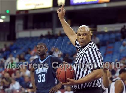 Thumbnail 2 in Oakmont vs. Fairfield (CIF SJS D2 Playoffs) photogallery.