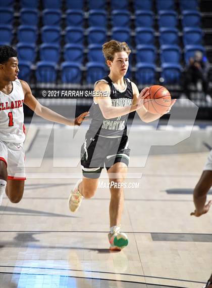Thumbnail 1 in Bellaire v Stratford (UIL 6A Bi-District Playoff) photogallery.