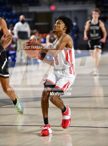 Thumbnail 2 in Bellaire v Stratford (UIL 6A Bi-District Playoff) photogallery.