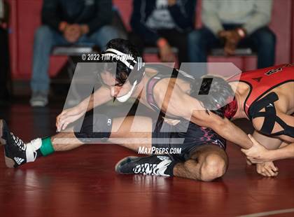 Thumbnail 2 in Ayala Varsity Tournament photogallery.