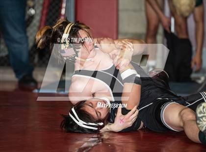 Thumbnail 2 in Ayala Varsity Tournament photogallery.