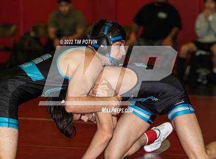 Thumbnail 3 in Ayala Varsity Tournament photogallery.