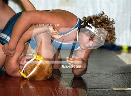 Thumbnail 2 in Ayala Varsity Tournament photogallery.