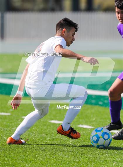 Thumbnail 2 in Legacy vs. Chavez (CIF LACS Division III Final) photogallery.