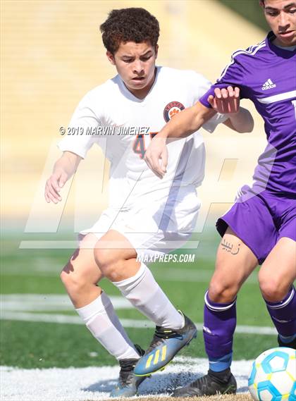 Thumbnail 1 in Legacy vs. Chavez (CIF LACS Division III Final) photogallery.