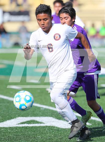 Thumbnail 3 in Legacy vs. Chavez (CIF LACS Division III Final) photogallery.