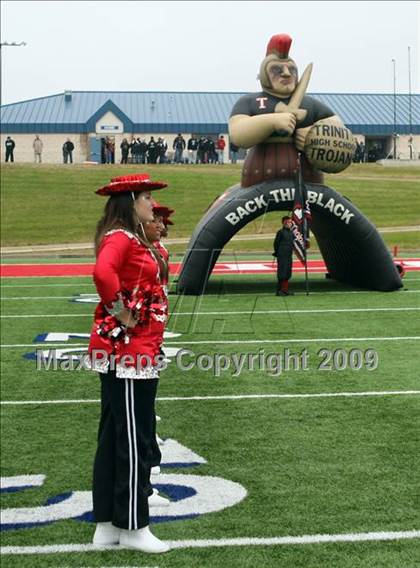 Thumbnail 2 in Stony Point vs. Trinity (Texas 5A D1 Semifinals) photogallery.