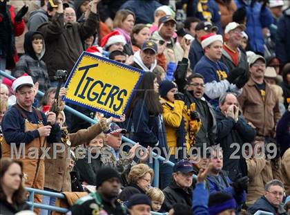Thumbnail 3 in Stony Point vs. Trinity (Texas 5A D1 Semifinals) photogallery.