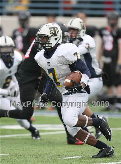 Thumbnail 1 in Stony Point vs. Trinity (Texas 5A D1 Semifinals) photogallery.
