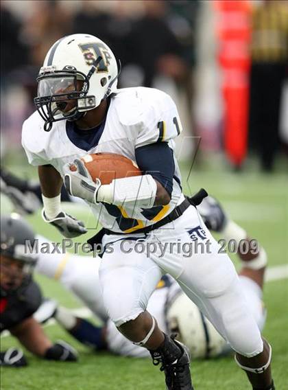 Thumbnail 3 in Stony Point vs. Trinity (Texas 5A D1 Semifinals) photogallery.