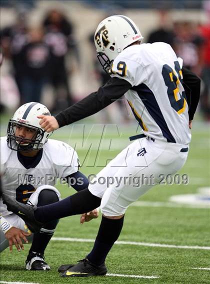 Thumbnail 3 in Stony Point vs. Trinity (Texas 5A D1 Semifinals) photogallery.