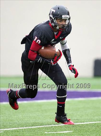 Thumbnail 1 in Stony Point vs. Trinity (Texas 5A D1 Semifinals) photogallery.