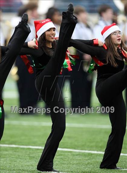 Thumbnail 3 in Stony Point vs. Trinity (Texas 5A D1 Semifinals) photogallery.