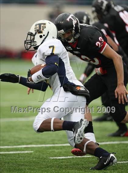 Thumbnail 2 in Stony Point vs. Trinity (Texas 5A D1 Semifinals) photogallery.