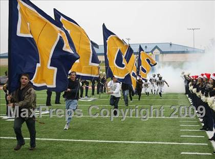 Thumbnail 3 in Stony Point vs. Trinity (Texas 5A D1 Semifinals) photogallery.