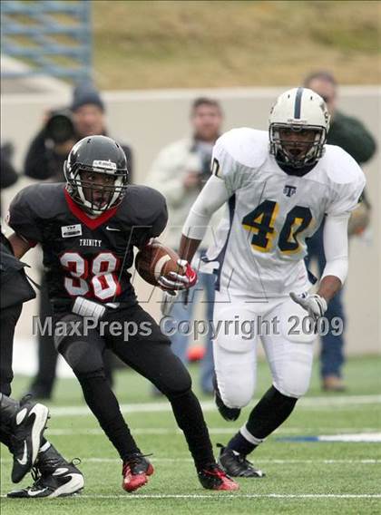 Thumbnail 2 in Stony Point vs. Trinity (Texas 5A D1 Semifinals) photogallery.