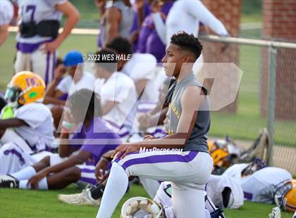Thumbnail 1 in DeSoto Central @ Lewisburg photogallery.