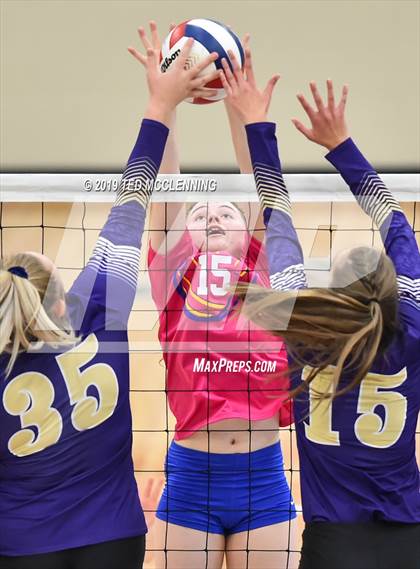 Thumbnail 1 in Valley View vs. Berryville (AAA 4A Quarterfinal Playoff) photogallery.