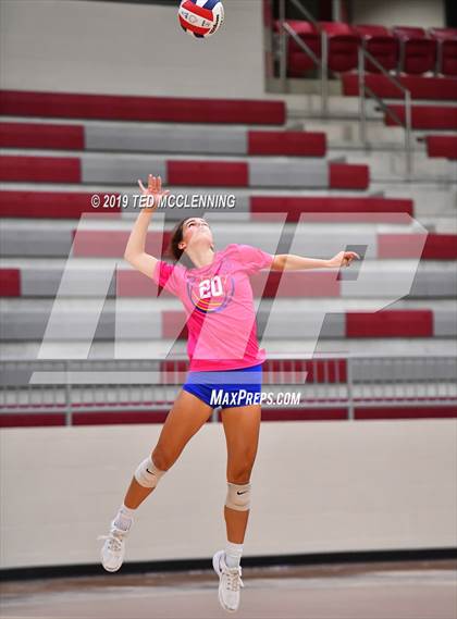 Thumbnail 2 in Valley View vs. Berryville (AAA 4A Quarterfinal Playoff) photogallery.
