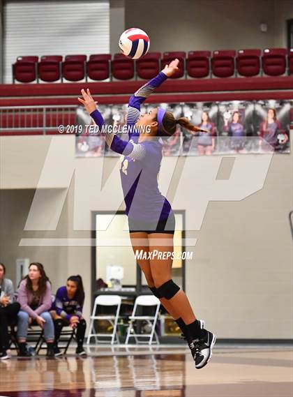 Thumbnail 2 in Valley View vs. Berryville (AAA 4A Quarterfinal Playoff) photogallery.