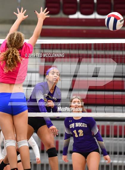 Thumbnail 2 in Valley View vs. Berryville (AAA 4A Quarterfinal Playoff) photogallery.