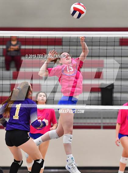 Thumbnail 1 in Valley View vs. Berryville (AAA 4A Quarterfinal Playoff) photogallery.