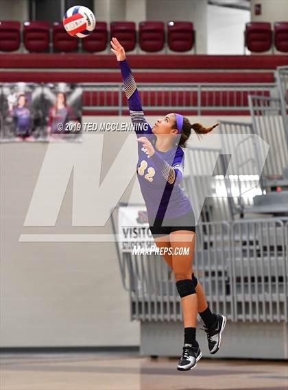 Thumbnail 3 in Valley View vs. Berryville (AAA 4A Quarterfinal Playoff) photogallery.