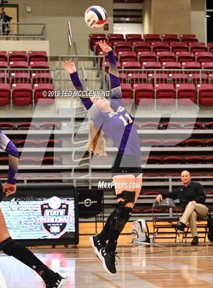 Thumbnail 2 in Valley View vs. Berryville (AAA 4A Quarterfinal Playoff) photogallery.